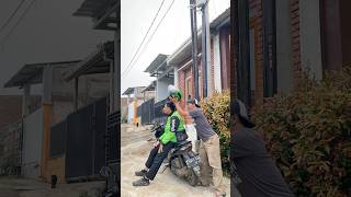 Download lagu Helm nya b4nyak #funny #comedy #shorts mp3 Download lagu Helm nya b4nyak #funny #comedy #shorts mp3