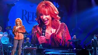 Reba and Vince Gill - The Heart Won’t Lie - Live