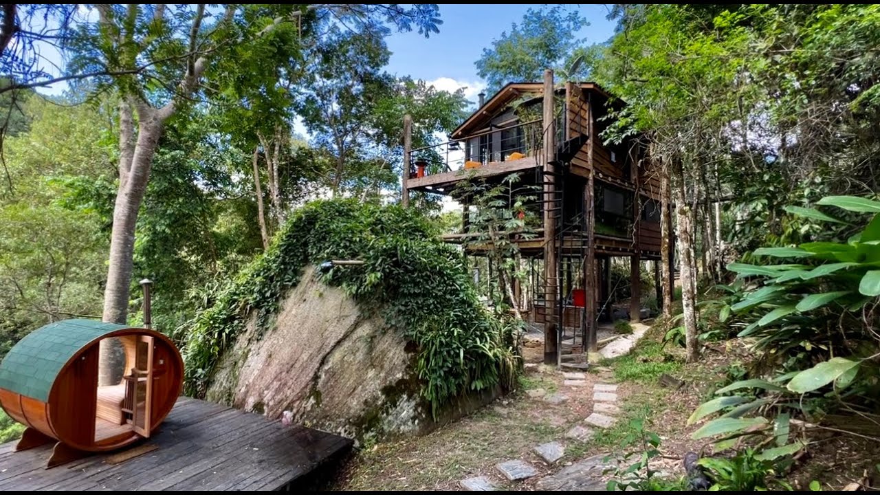 Watch Now OLHA ESSA CASA NA ÁRVORE QUE INCRÍVEL - Eduardo Wizard OLHA ESSA CASA NA ÁRVORE QUE INCRÍVEL - Eduardo Wizard