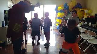 Payaso Pikorete Celebrando el Cumpleaños de Jacobo en Kissimmee Fl  Jacobo Bailando