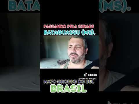 Passando a cidade Bataguassu, Mato Grosso do Sul, Brasil