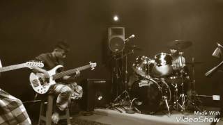 Download lagu Laksmana raja dilaut-cover by family band mp3