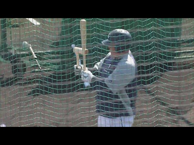 【春季キャンプ】ライオンズ・渡部健人 特殊なバットでティー打撃!!  2022年2月6日 埼玉西武ライオンズ