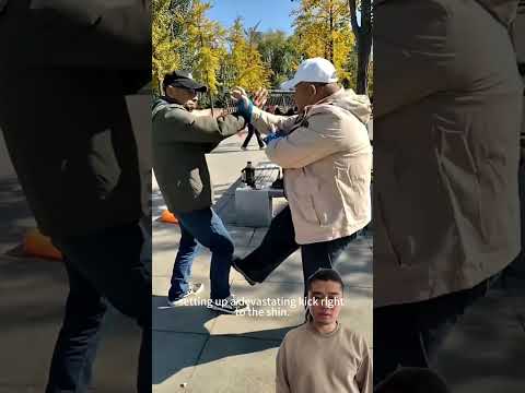 His hand movements are purely feints to draw the opponent’s eyes,#fighting  #kungfu