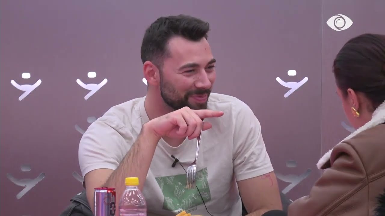 “Këtu është si në jetë reale”/ Xhodi gjatë diskutimit me banorët: Do marrësh kohën…