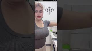 Download lagu CEWEK CANTIK BOBA GEDE LIVE BIGO SAMBIL MASAK BIKIN SALAH FOKUS 1 Februari 2026 mp3