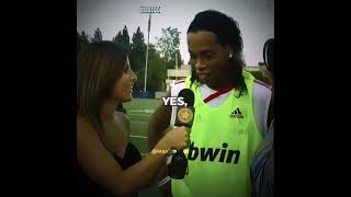 Ronaldinho is a PLAYER 😈