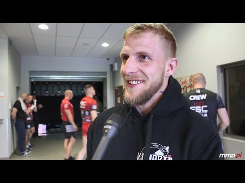 ZENON FICNER PO WYGRANEJ NA FSC 7: WYWODZĘ SIĘ ZE STÓJKI, ALE WSZYSTKIE WALKI MAM WYGRANE W PARTERZE