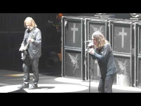 “Hand of Doom” Black Sabbath@Madison Square Garden New York 2/27/16 The End Tour