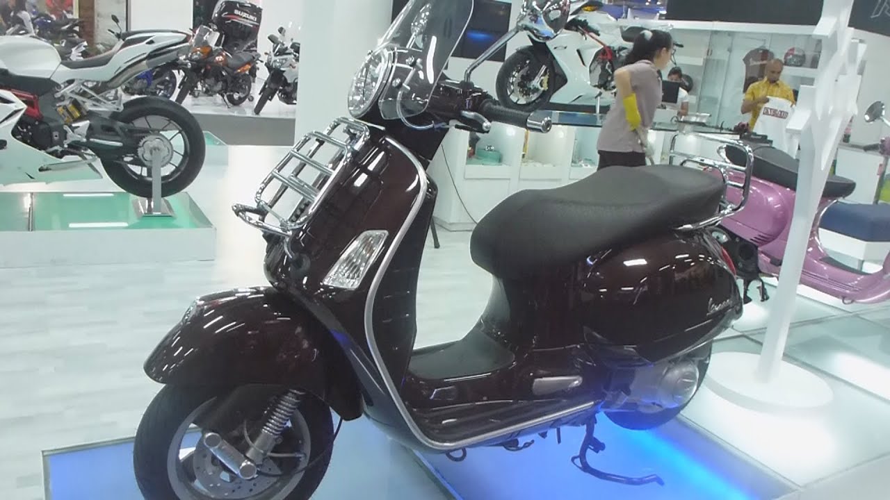 Vespa GTS 300ie 2013 Auto Show Salón Automóvil Bogota 2012 FULL HD