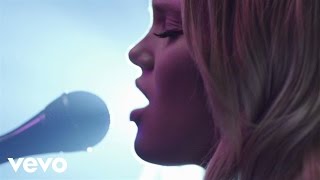 Olivia Holt - In the Dark (Swing House Sessions)