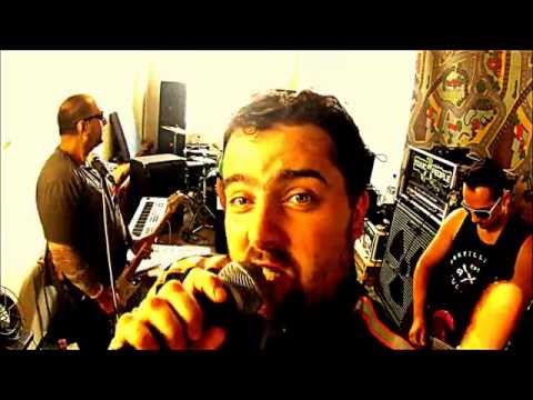 Toxic People - Toxic People - Vykoupej bábu - live ze zkoušky