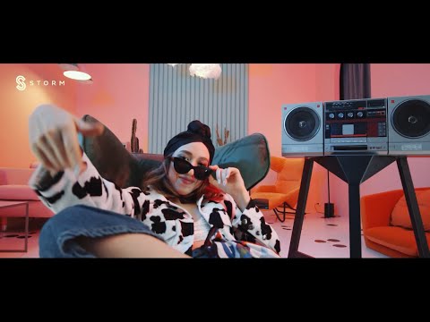 Carl Clarks, Martin van Lectro & Patrick Metzker ft. Victor Perry - Fighter