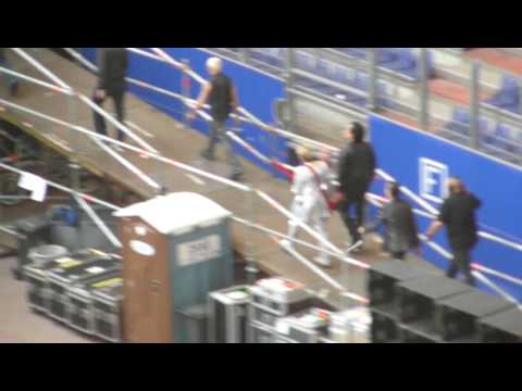 Depeche Mode entering the stage - Hamburg 01.07.2009