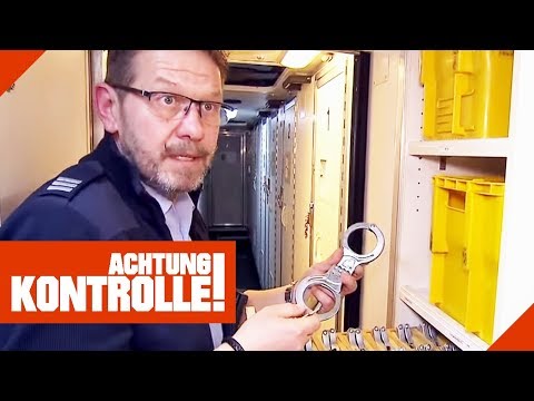 30 Handschellen an Bord! Knast auf Rädern hat maximale Sicherheitsvorkehrungen! | Achtung Kontrolle