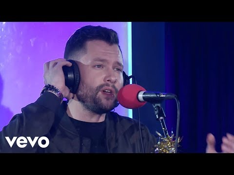 Calum Scott - Dancing On My Own (Live in the Lounge)