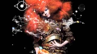 björk : thunderbolt
