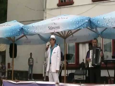 Azur (live 2012)-Pe nisipul de la mare, La o masa mai retrasa, Meriti tu?, Printisorul