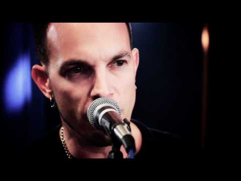 Tremonti - You Waste Your Time online metal music video by TREMONTI