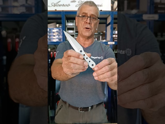 Vídeo relacionado con LARP Kunai - Cuchillo para lanzar (espuma, 19 cm), color plateado y marrón