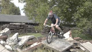 preview picture of video 'Tóth Barnabás  -  You got to change (Biketrial)'