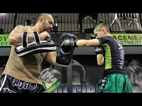 Advanced Muay Thai | 5 Thai Pad Combinations