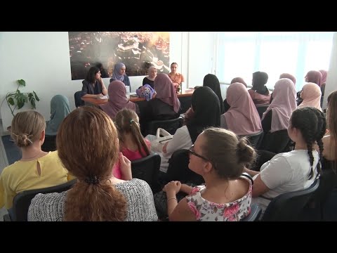 Tešanjska hronika 865 - Promocija knjige "Srce puno behara" Feride Unkić Hukić