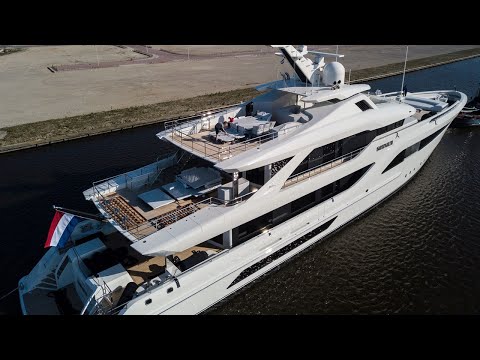 Feadship Somnium's transport