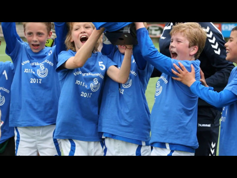 Kampioen SO Soest JO11-2 - Hooglanderveen JO11-4, 13 mei 2017