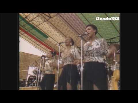 PAUL SIMON- Township Jive (The African Concert 1987)