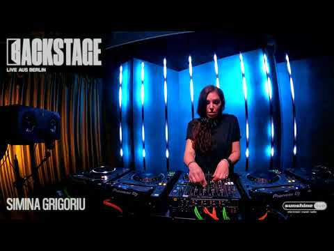 Simina Grigoriu - Backstage Livestream