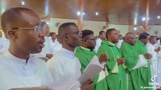 Ecce sacerdos! One of my best Latin chants.😇🙏🏽 #choir #catholic