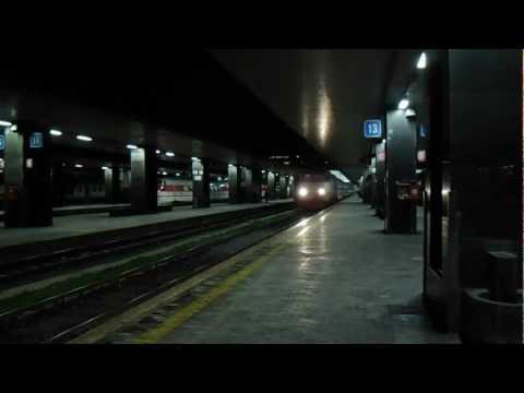 E656.063 in partenza con l' ICN 35959 Roma Termini - Siracusa/Palermo Centrale