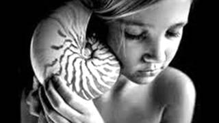 GIANNA NANNINI IN THE RAIN