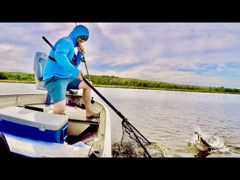 Fall Northern Pike Fishing! - Chasing BIG Fish!!!