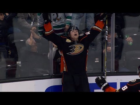 Max Jones nets first NHL goal