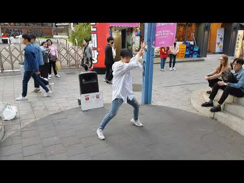 20190509 홍대버스킹 춤으로 세상을 바꾸는 (김효진-KIMHYOJIN) 03 - MONSTA X 몬스타엑스 'Shoot Out'