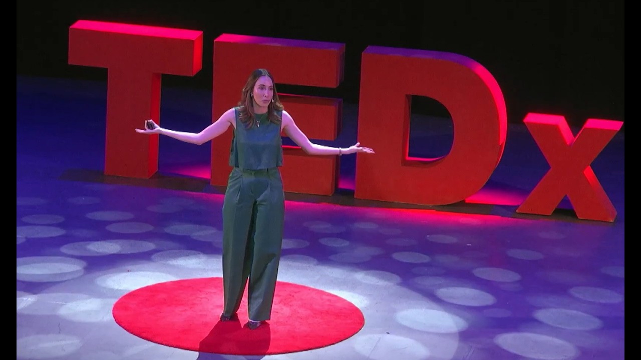 La guía oficial para triunfar en tu trabajo en tus 20s | Karina Rosas | TEDxTecDeMty