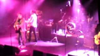 Never Mind The Strangers - Sawdoctors - Belfast 5.11.10