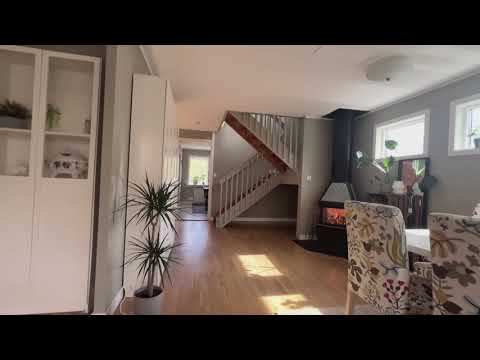 Rymligt radhus 142 m² – friköpt tomt i centrala Sala!