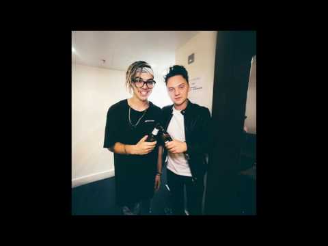 OOOUUU, Sneakin & Starboy - Young M.A, Drake & The Weeknd (William Singe & Conor Maynard Cover)