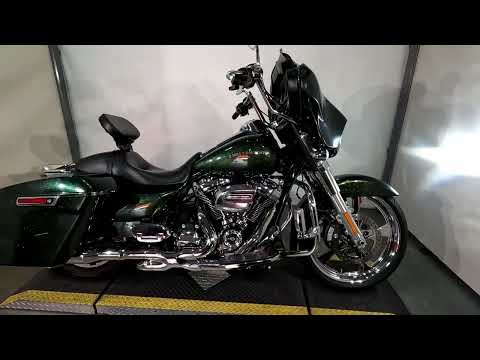 2018 Harley-Davidson Street Glide Grand American Touring FLHX