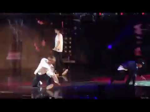 Jungkook and Taehyung break dance together (taekook/kookv)