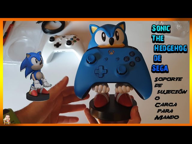 Vídeo relacionado con Cable Guy Aku Crash Bandicoot, Soporte de sujeción o Carga para Mando de Consola y/o Smartphone de tu Personaje Favorito con Licencia de Activision. Producto con Licencia Oficial. Exquisite Gaming