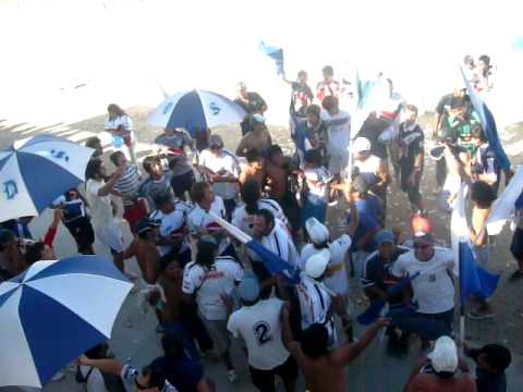 "Ay que alentar de corazon - La Banda Del Sandia" Barra: La Banda Del Sandia • Club: Guillermo Brown