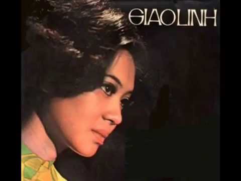 Đọc tin trên báo Sheet - Giao Linh