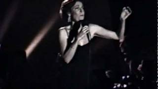 Mary Cleere Haran sings CUBA live @ The Ballroom (circa 1988?)