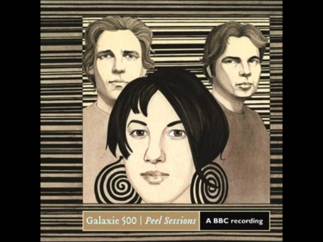 Il genio musicale dei Galaxie 500 I Galaxie 500 sono uno dei gruppi più sottovalutati degli anni '80. Apprezzati solo da una cerchia ristretta di appassionati di musica, hanno creato un suono unico ch