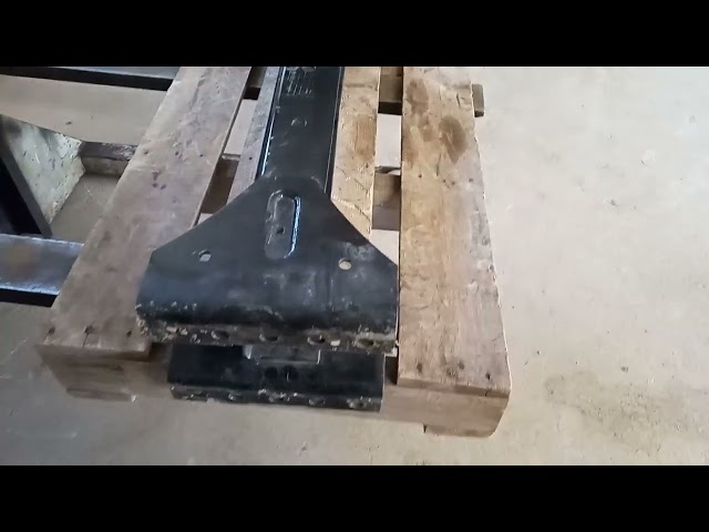 Freightliner camion truck nouveau new crossmember in Other in Victoriaville