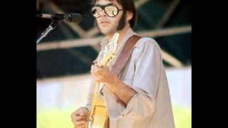 Neil Young dedicates Fuckin&#39; Up to Bill Clinton - 1992